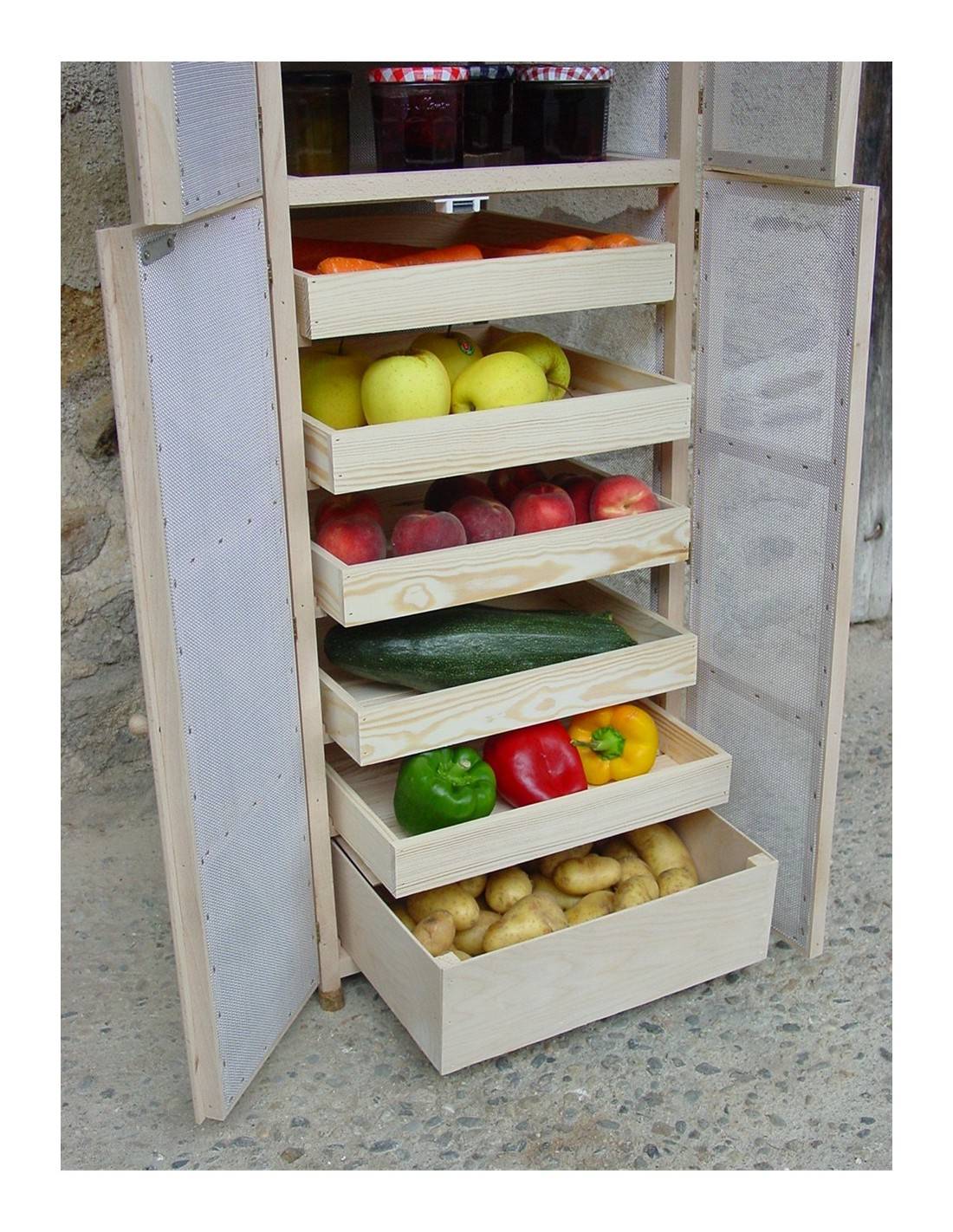 Fabriquer un garde-manger en sapin  Garde manger bois, Garde manger, Garde  meuble de légumes