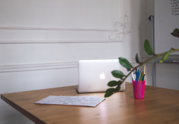 Quelle doit être la distance entre un mur et une table ?